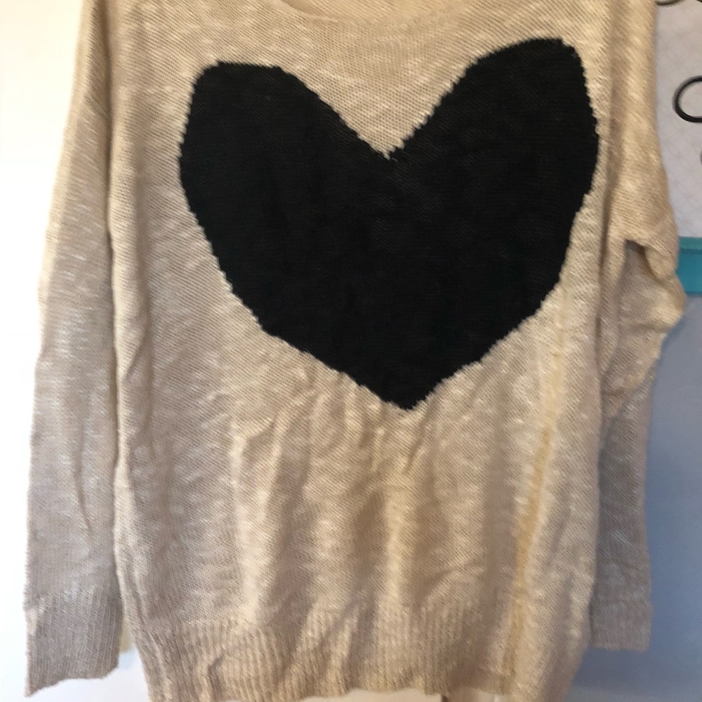 Heart sweater - Picture 5 of 5